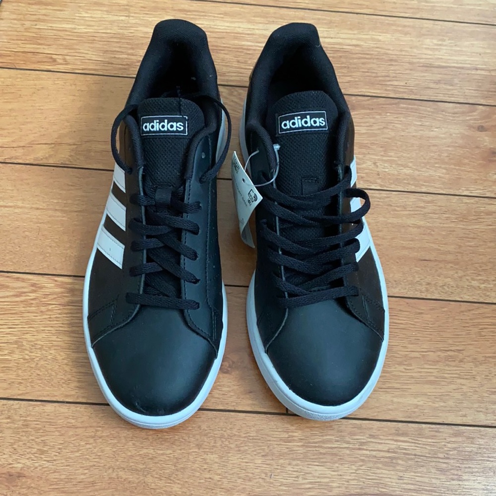Adidas tennis shoes Grand court Base